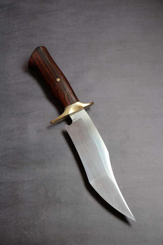 Stroker Bowie D2 hand satin 8.7 inch Blade Ironwood (6)