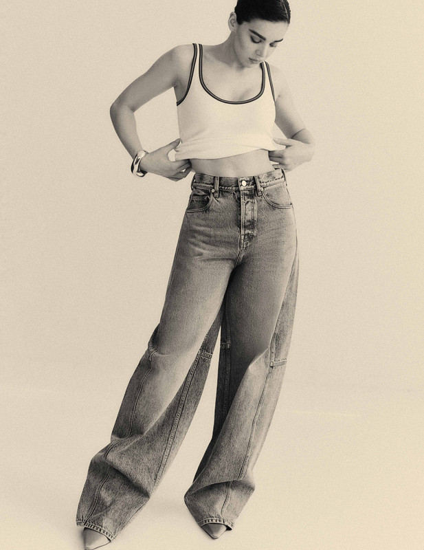 67d21c5f2cc533847d4f194c-197-FLAUNT-MAGAZINE-RHYTHM-IS-A-DANCER-HAILEE-STEINFELD4.jpg