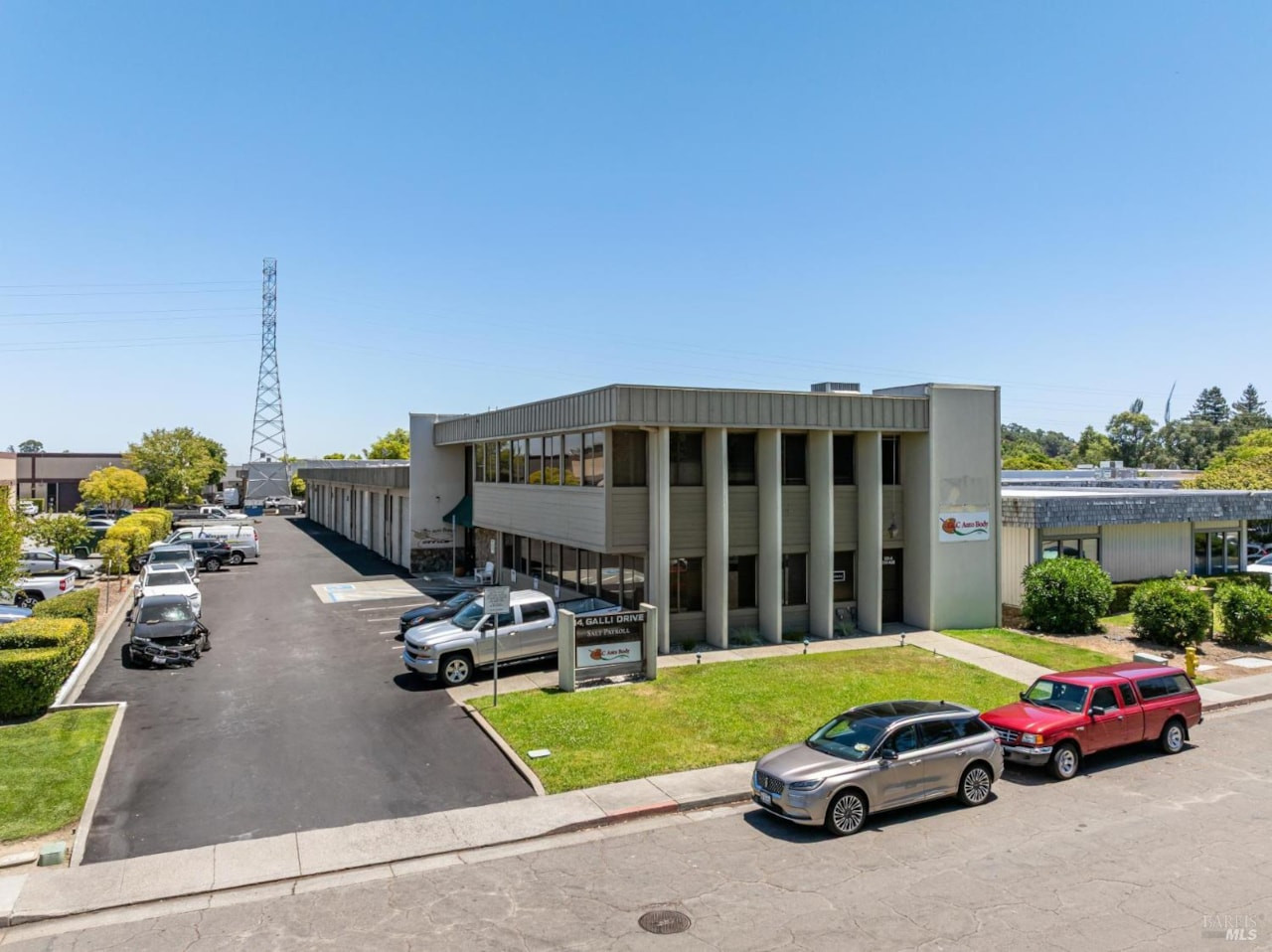 14 Galli Dr, Novato, CA 94949
