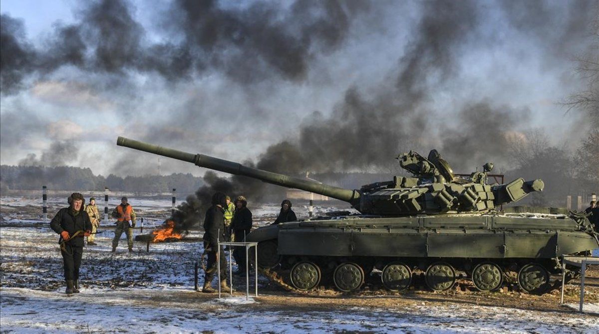 Ucrania acusa a Rusia de bloquear su acceso al mar con ejercicios militares