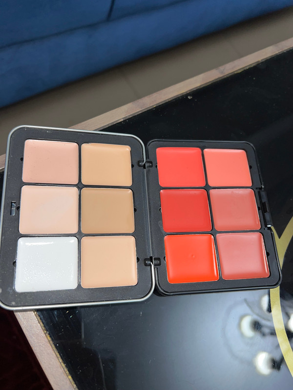 Carla Secret Concealer+Blush Palette (Without Box)