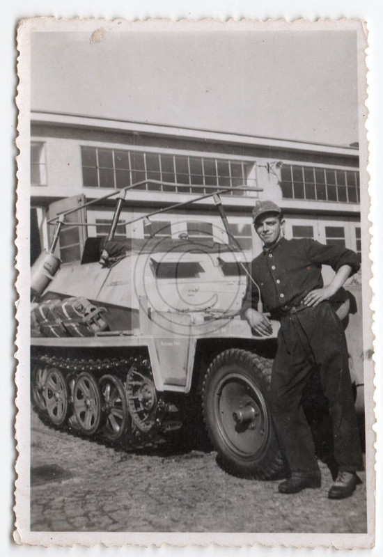German SdKfz.251 Schützenpanzerwagen Halftrack w