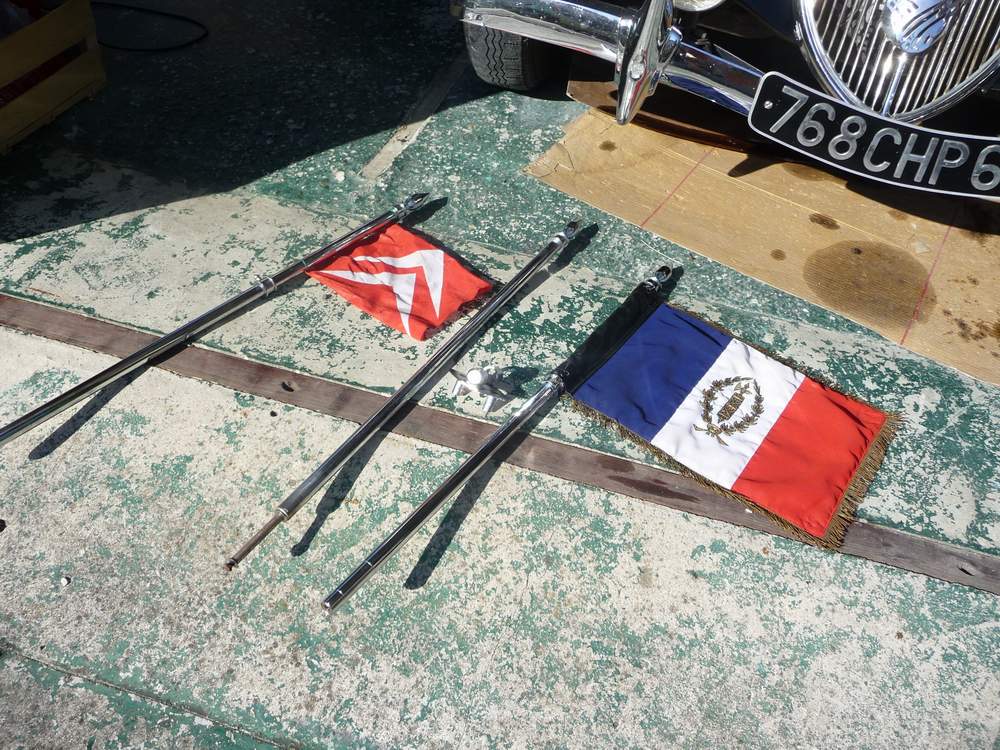 DRAPEAU 1