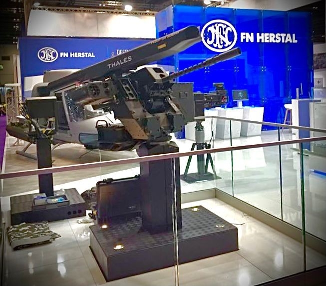 n46-DSEI-2021-FN-defender-equipped-with-FZ602.jpg