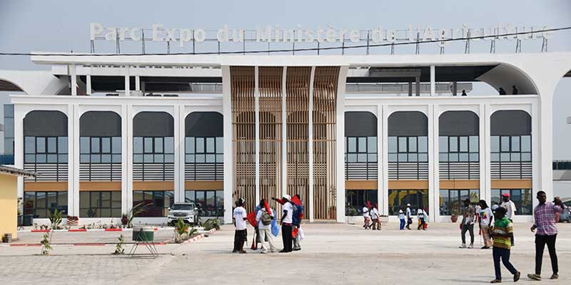 Congo/Agriculture : Denis Sassou N'Guesso donne le coup d'envoi de la 2ème édition de la Grande Foire agricole à Bambou-Mingali Congo/Agriculture : Denis Sassou N'Guesso donne le coup d'envoi de la 2ème édition de la Grande Foire agricole à Bambou-Mingali
