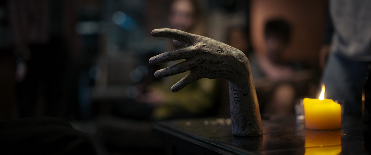 Talk to Me (2022) (1080p WEB-RIP HDR AV1 Opus) [NeoNyx343] - [00:19:03.417]v1