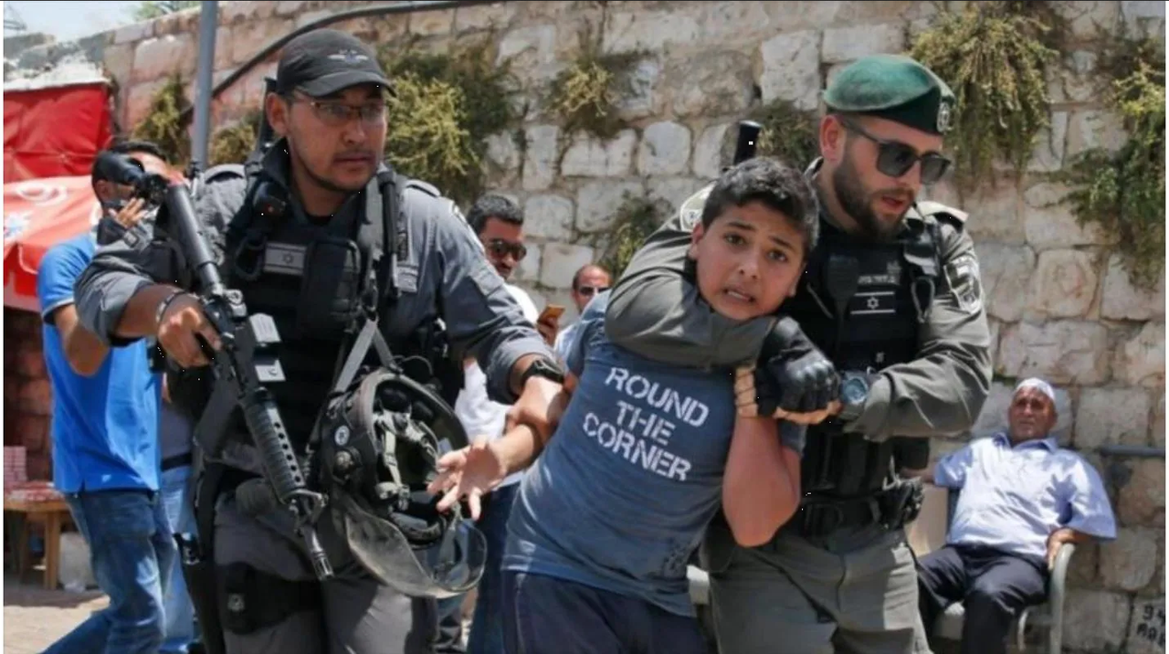 Acusan a Israel de torturar a detendos en Gaza, los desnudaron y orinaron
