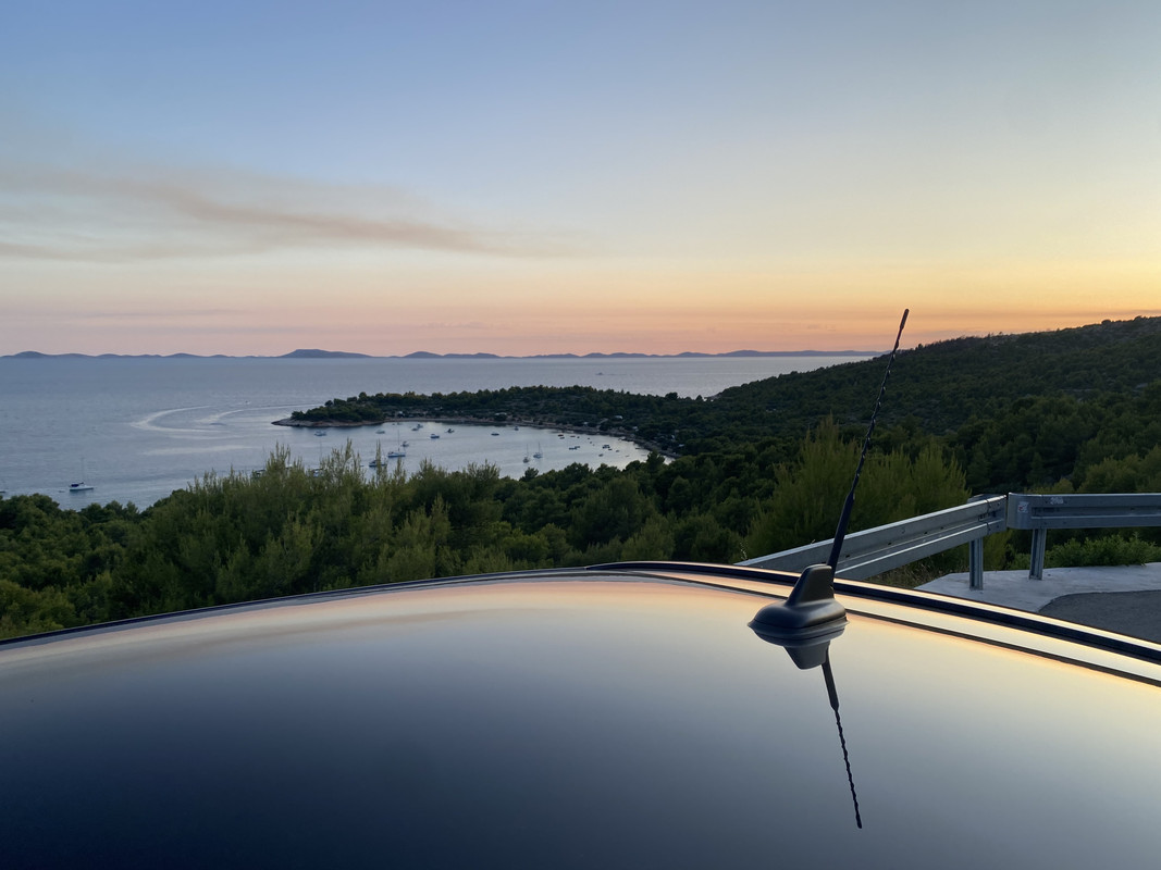 5C5C4001-C050-4928-8DB2-01AA5D129441