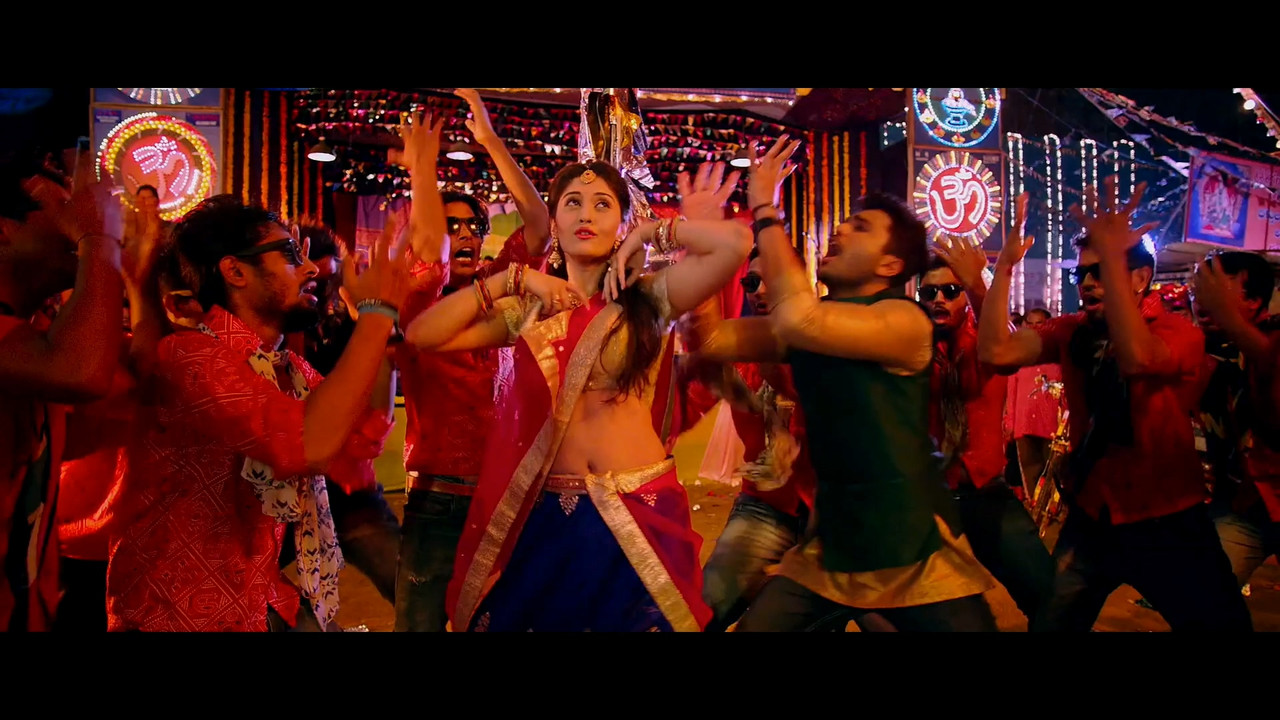 Colorful chilaka song from Express Raja.mkv_20210121_155841.705