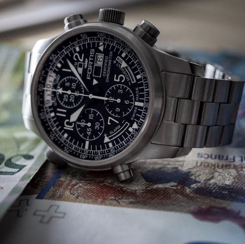 5A5B2548-AC87-4F62-9CDA-BC1F49DA5EE2