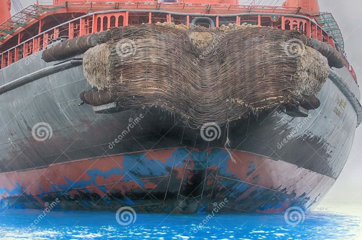 Icebreaker-Stern.jpg