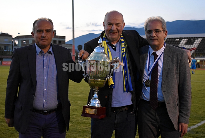 , &Tau;&epsilon;&lambda;&iota;&kappa;ό&sigmaf; &Kappa;&upsilon;&pi;έ&lambda;&lambda;&omicron;&upsilon; &Mu;&epsilon;&sigma;&sigma;&eta;&nu;ί&alpha;&sigmaf;: &Phi;&omega;&tau;&omicron;&rho;&epsilon;&pi;&omicron;&rho;&tau;ά&zeta; &alpha;&pi;&omicron; &tau;&eta;&nu; &Pi;&alpha;&rho;&alpha;&lambda;ί&alpha;