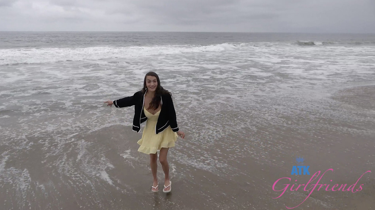 ATKGirlfriends 25 06 13 Summer Renee Malibu 1