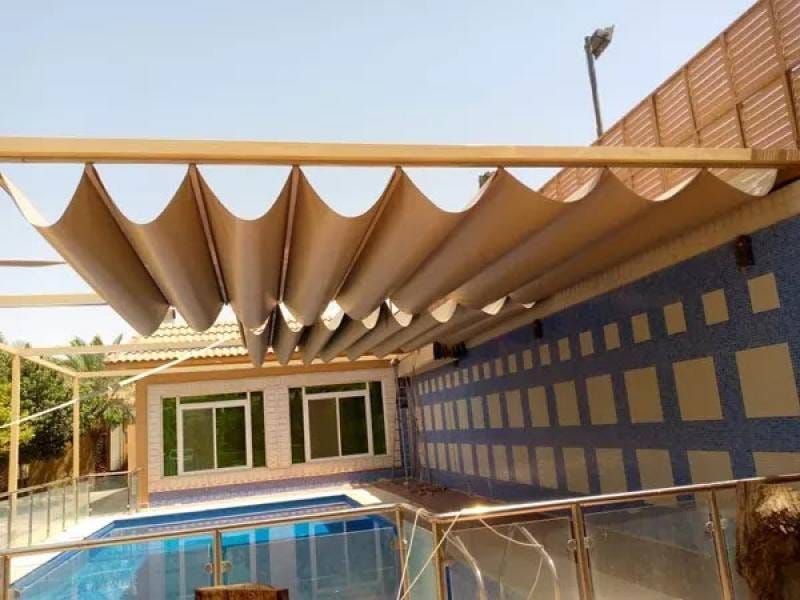 مظلات سيارات ومسابح في الأحساء