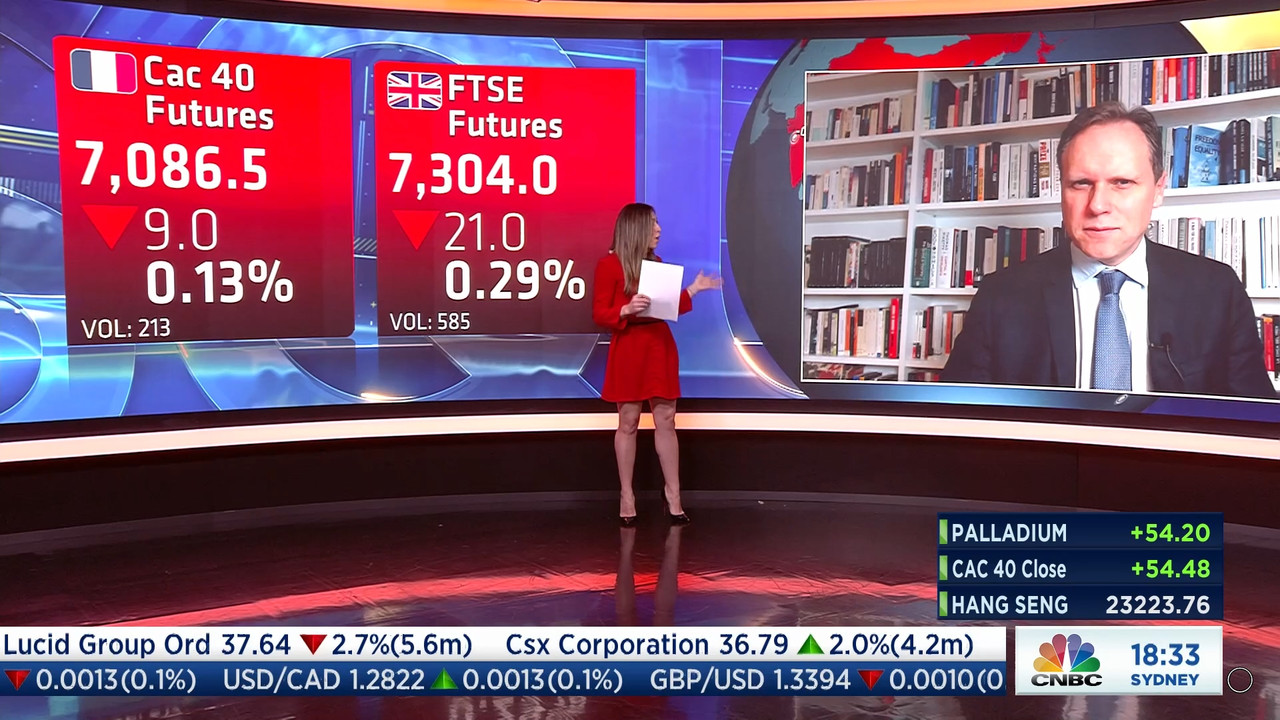 12.24 - 07.30.00 - Squawk Box Europe. Breaking news items and the Eur....ts_snapshot_04.23.057