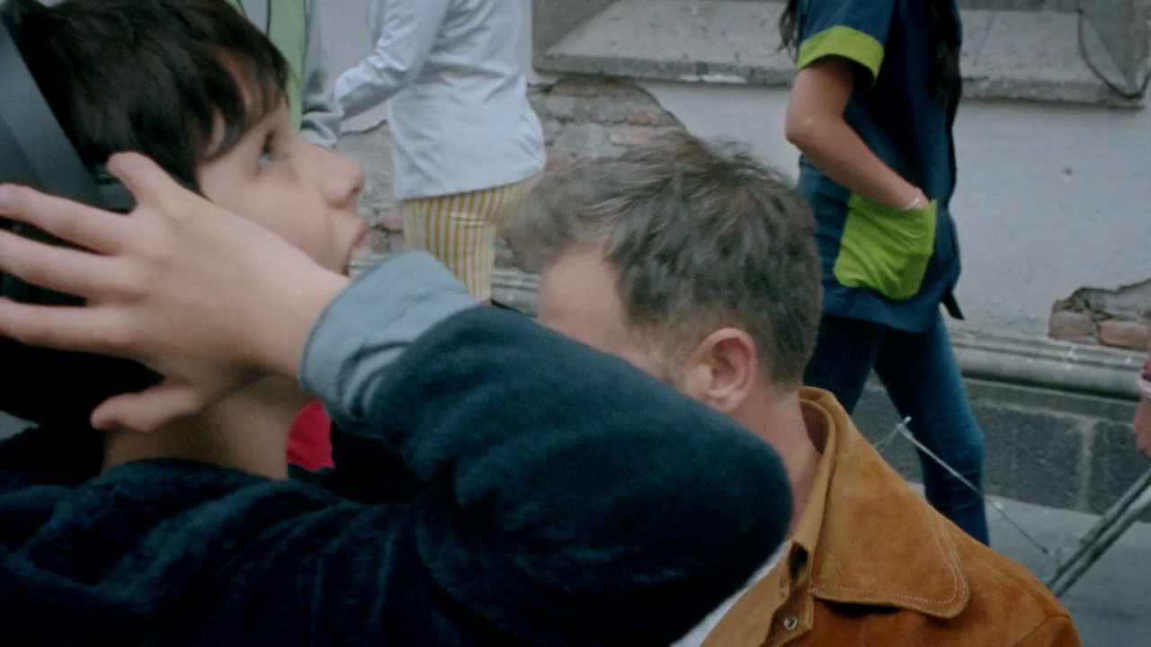 La vida en el silencio (2022).1080p.lat.cinecalidad_00_10_38_00_42