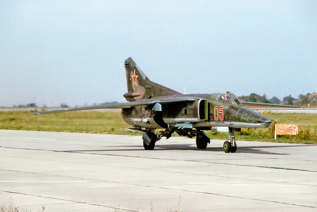 296 APIB Mig-27M 05 Red_83712545142 (3)