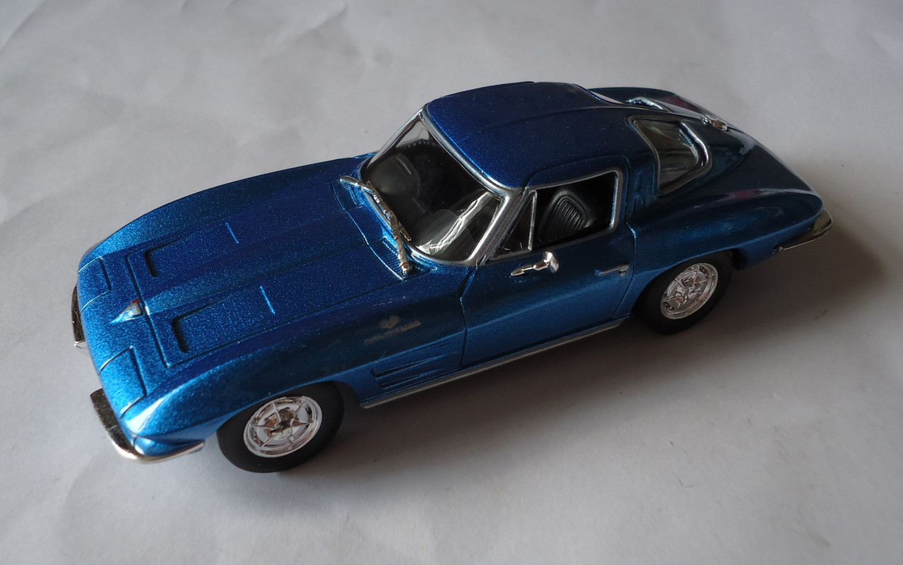 Chevrolet-Corvette-Sting Ray