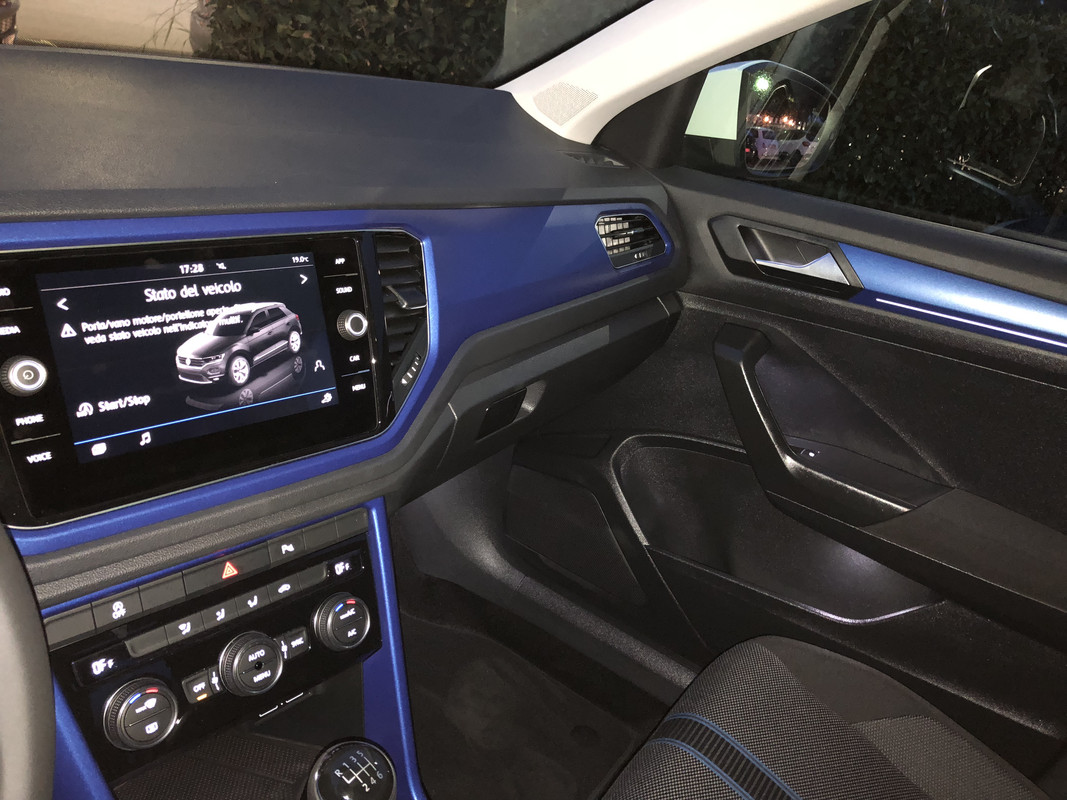 1703C09C-2329-4EE7-AEE7-CAA54EAD4875