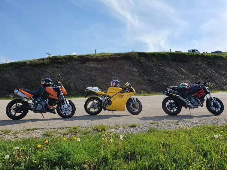 DCEE9416-1F25-42E4-A18D-20DC28DAA8CD