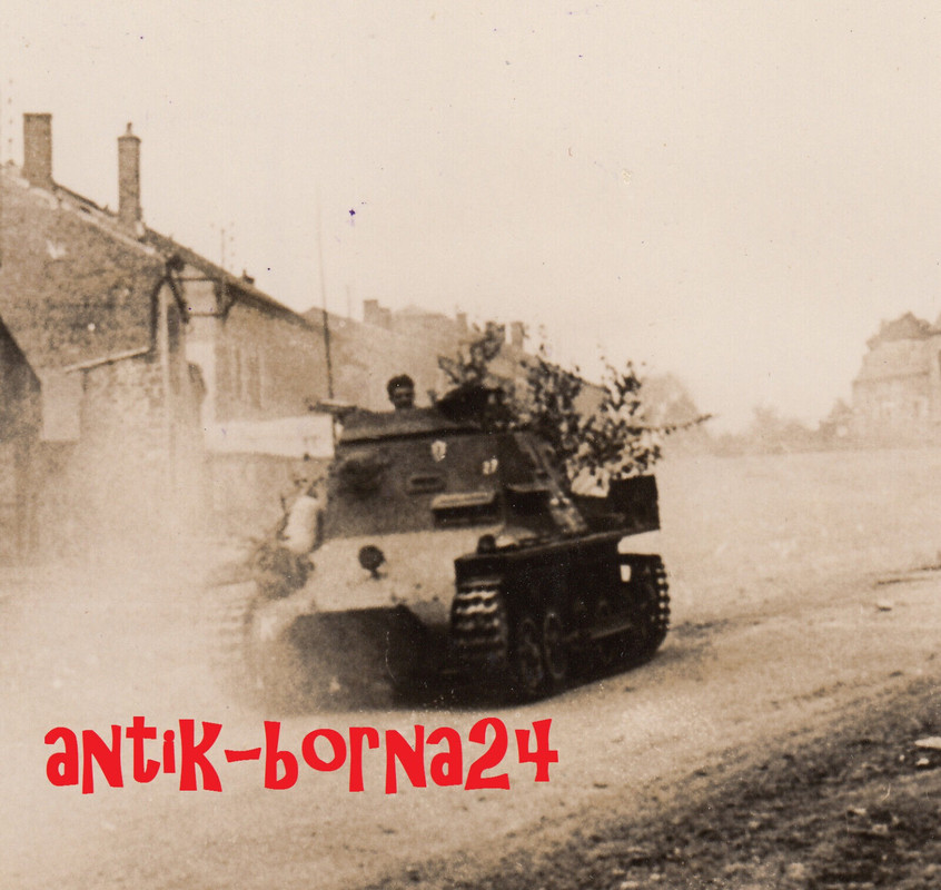 Foto Soldat Kampf Spähtrupp Panzer Tank 8.PD Frankreich 1940 Westfront