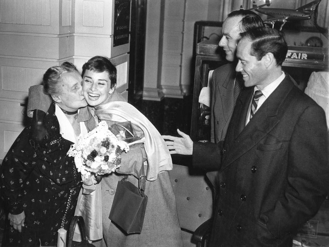 AudreyHepburn_mb74