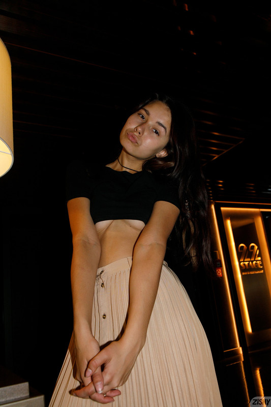 full_017_2104186427182601