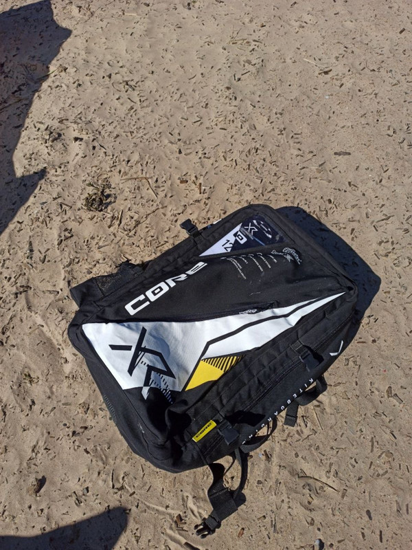 D7D737D2-F7F3-4035-A741-1EAF2C82F391