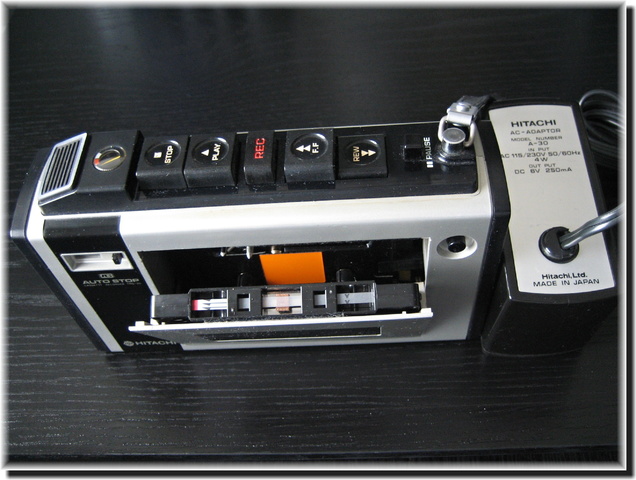 [Bild: HITACHI-C-Recorder-V.jpg]