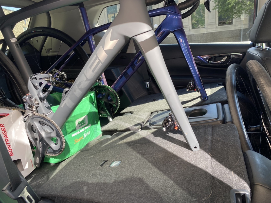 4DFB1AD5-619E-4E3A-8B74-D7635D467B03