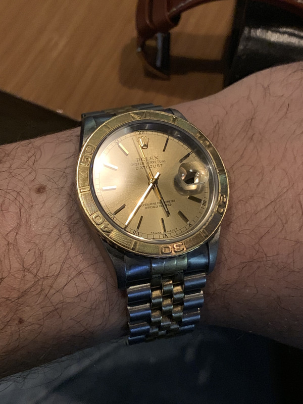 9FE8D0F6-3F72-4AE4-ACD5-C88A2744B5BB