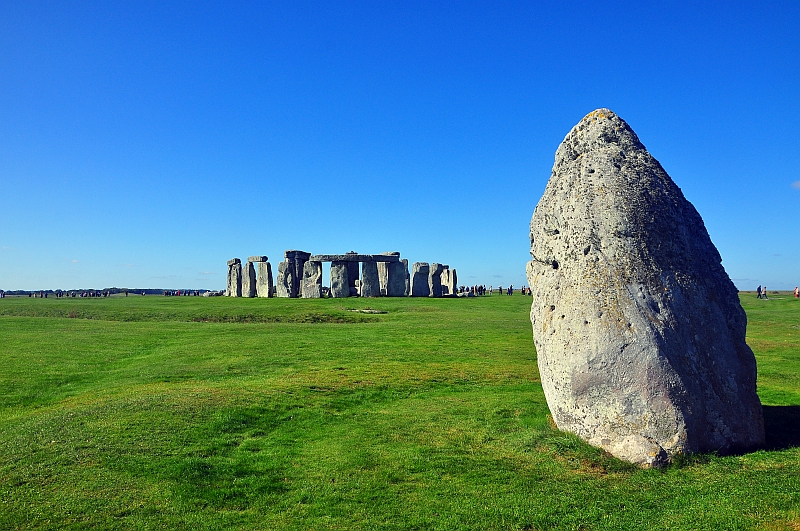 Stonehenge-resized.jpg