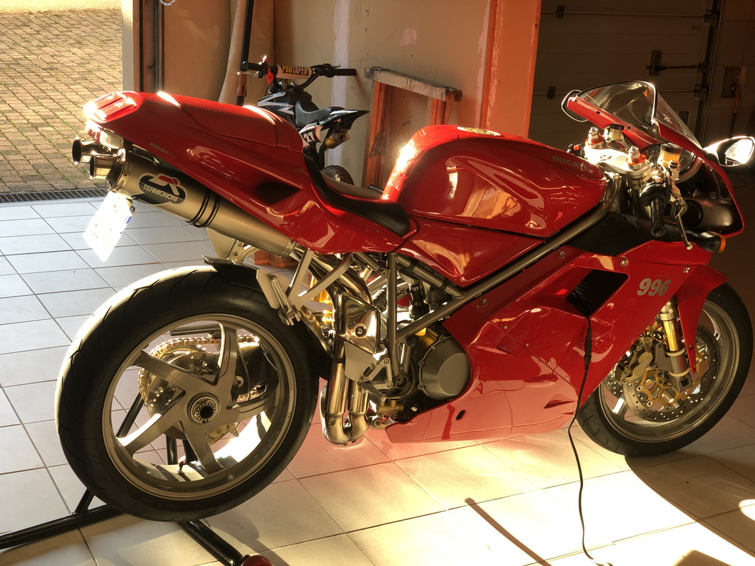 56A18834-7B81-43B0-83E3-2E688C280E51