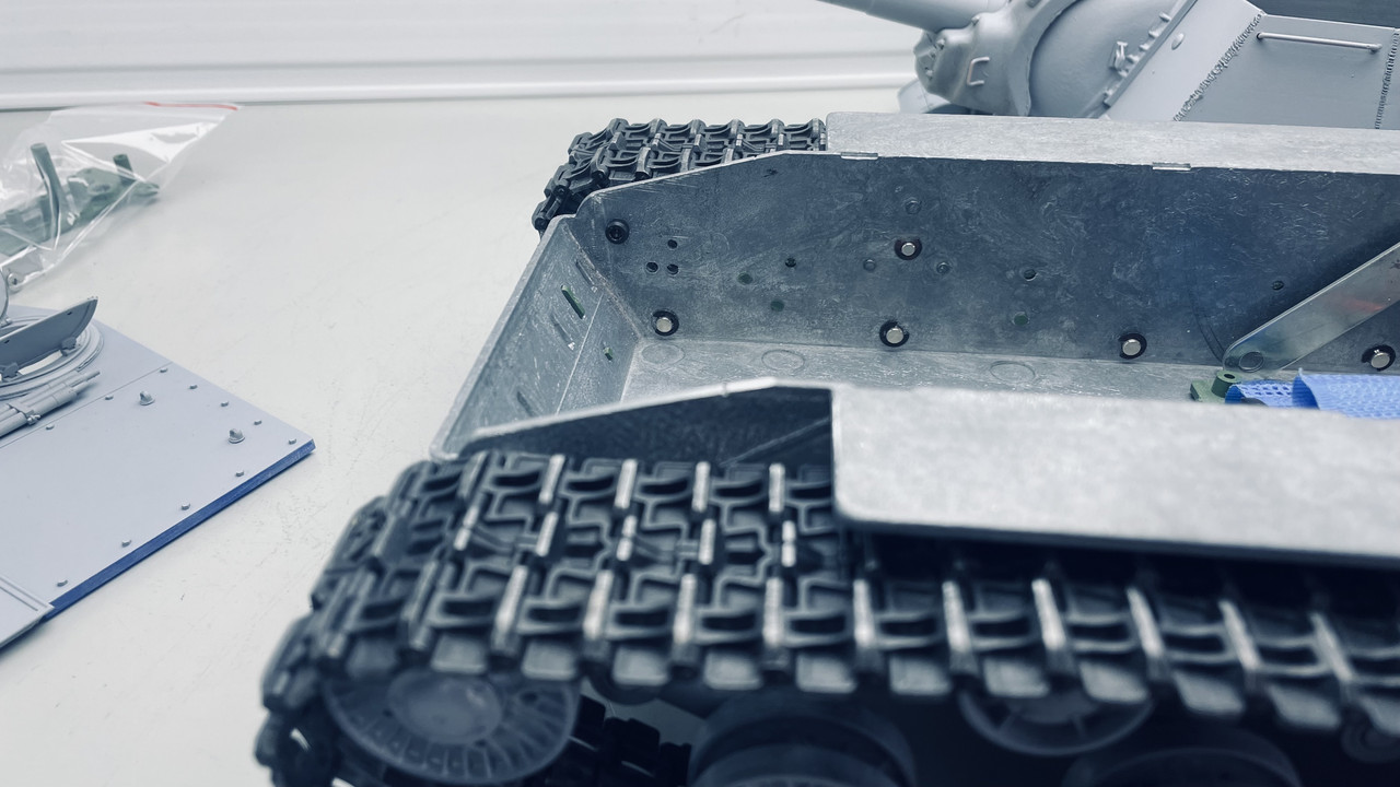 EBB77726-4EF9-40C8-903C-45F7555721D3