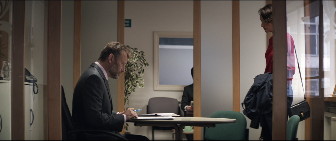 Fleabag.S01E01.ITA.MULTI.1080p.BluRay.x264-MeM.mkv_snapshot_08.50_[2020.10.07_18.37.29]