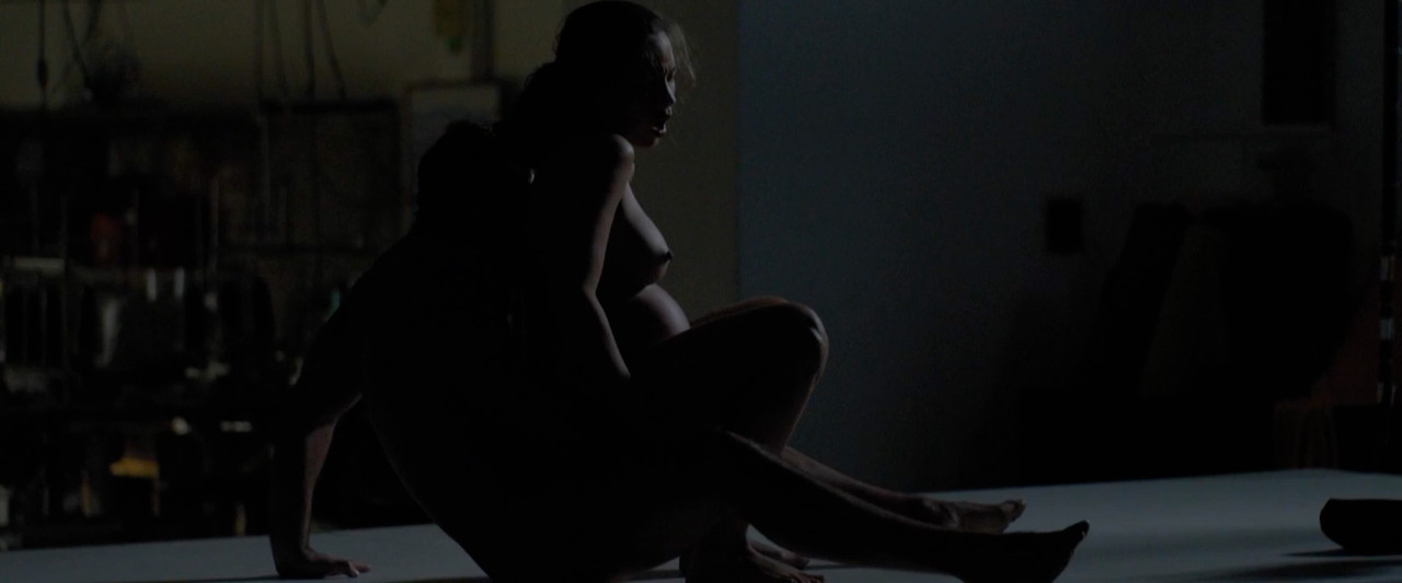 The.Neon.Bull.00_04_06_07.Still017