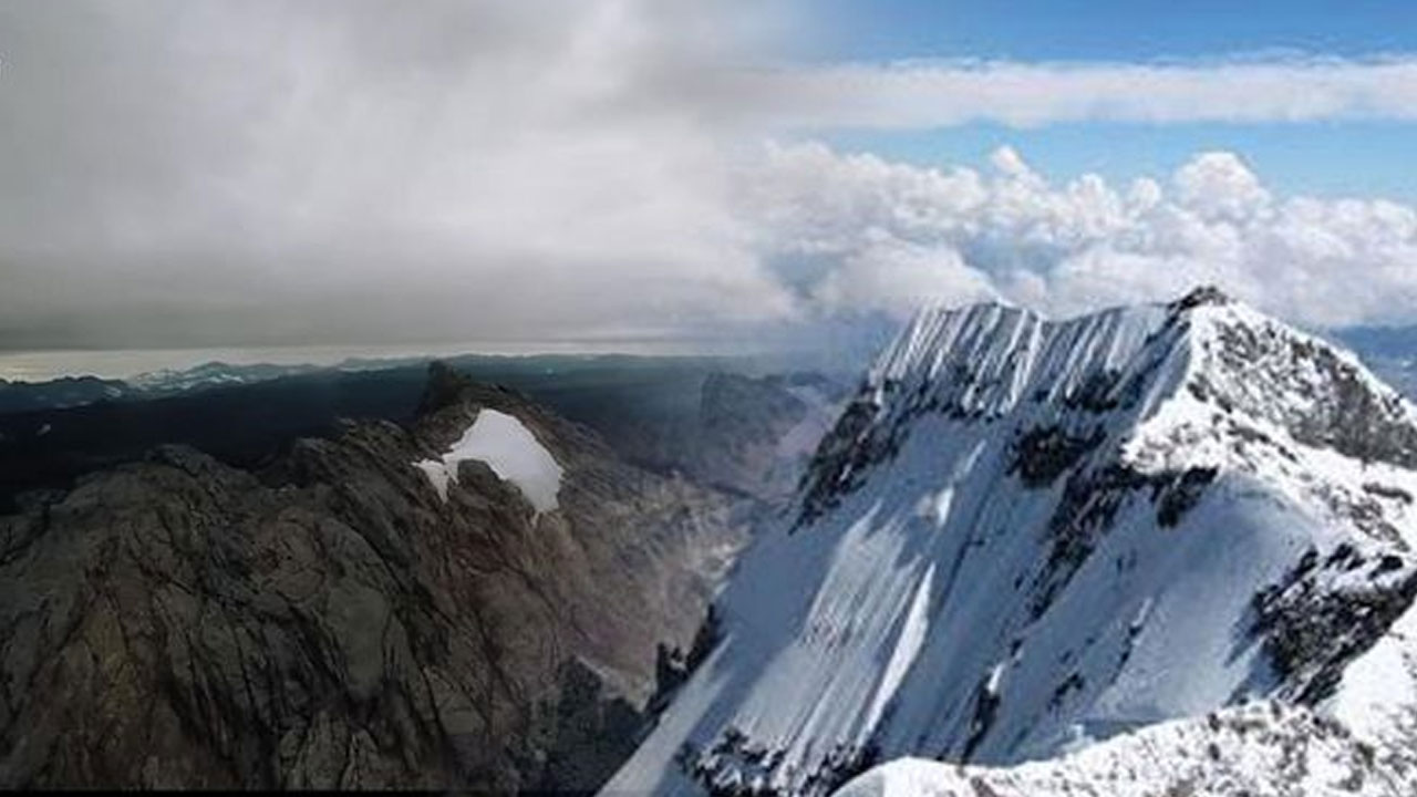 Wisata Puncak Jayawijaya: Menyusuri Keindahan Tertinggi di Indonesia