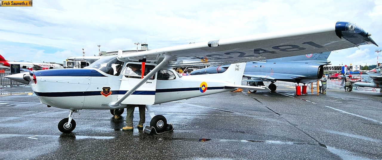 Cessna 172: Colombia exhibe su nuevo avión entrenador