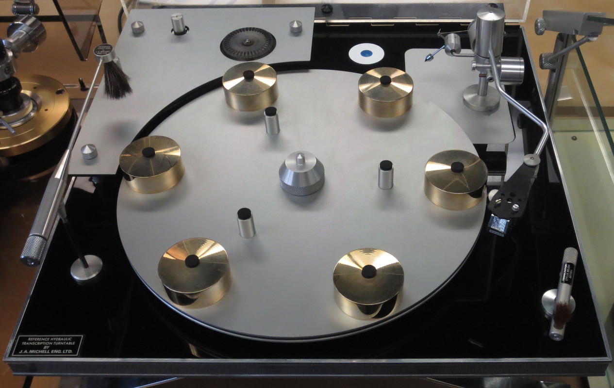 [Bild: J-A-Michell-Hydraulic-Reference-Turntable.jpg]