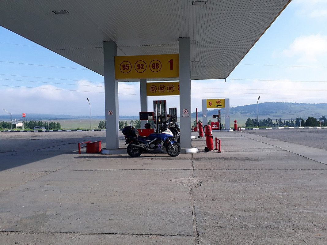 12. Заправки есть