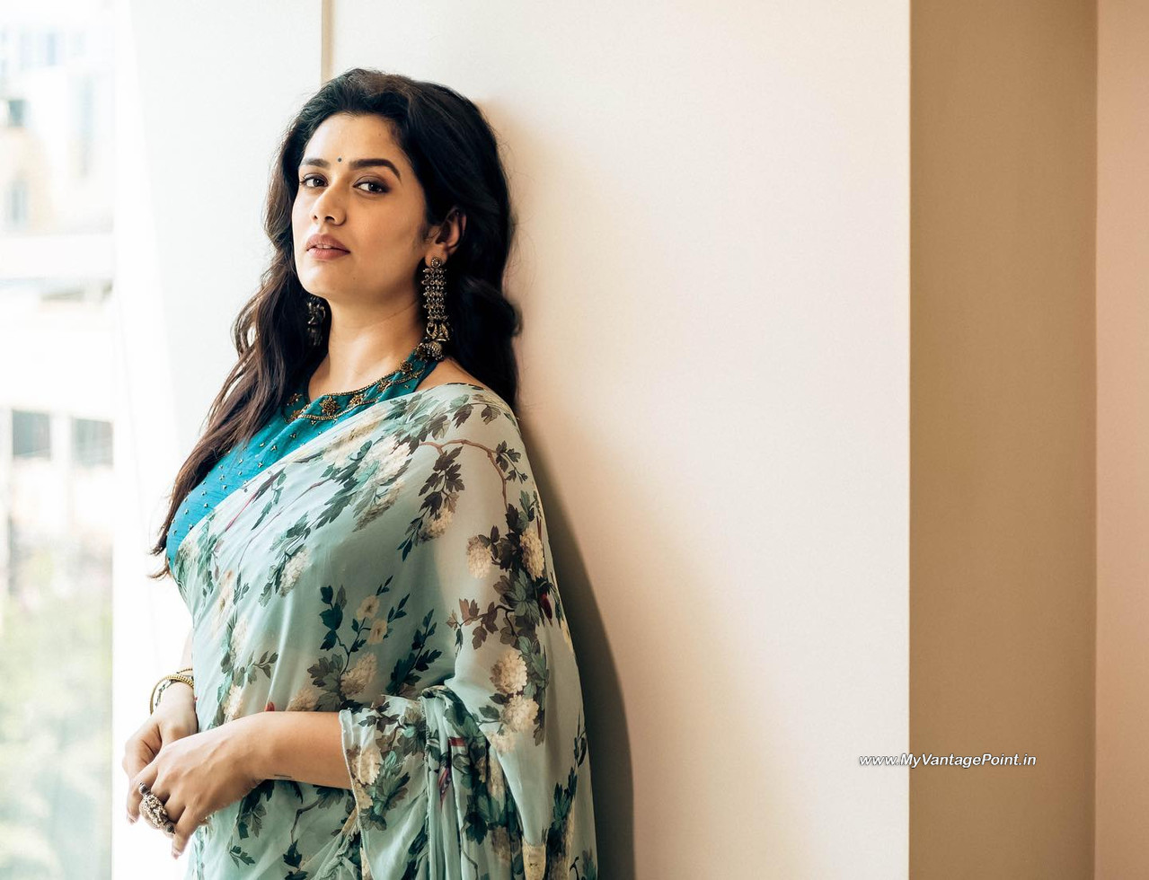 23-Actress-Girija-Oak-Godbole-Photos-Wallpapers-My-Vantage-Point