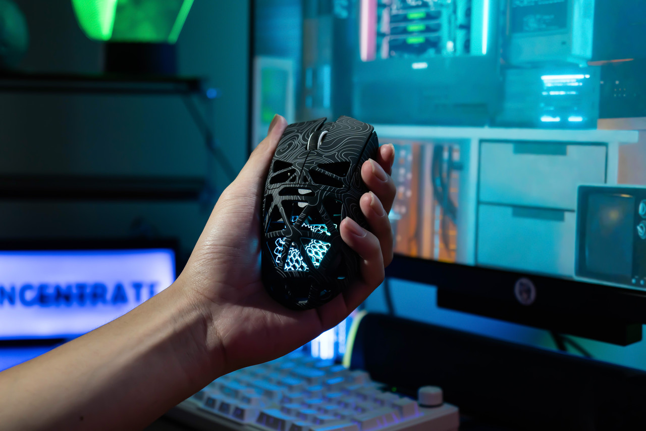 FURYCUBE G11 - Gaming Setup