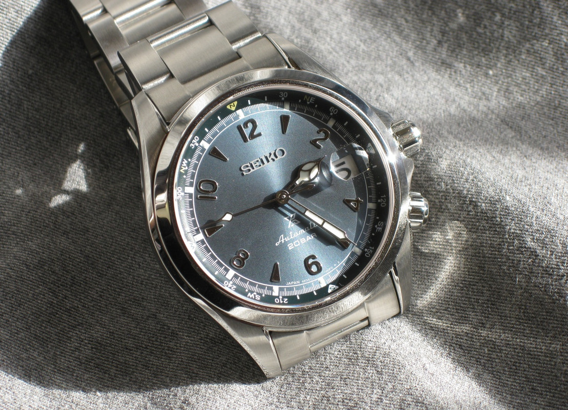 Seiko hotsell caliber 6r35
