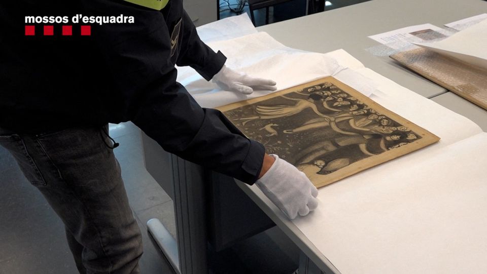 Recuperati 2 disegni rubati di Dalí del valore di oltre 280 mila euro