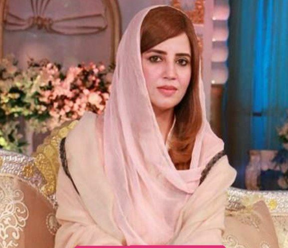 Cute muslim milf leg spread and pssy reveal closeup Latest