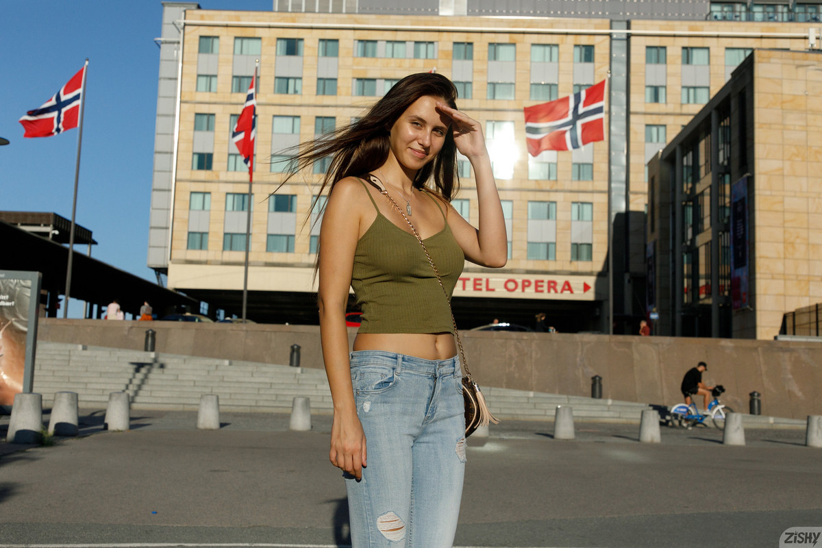 full_057_1107340819449355