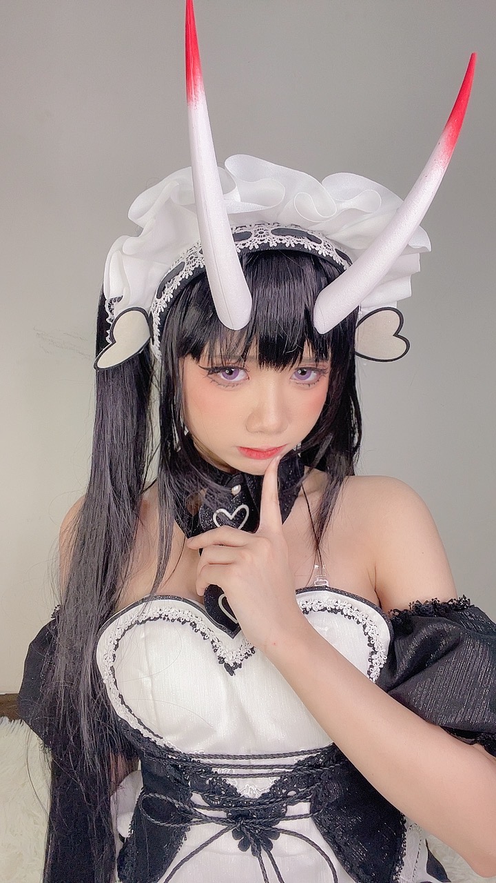PoppaChan Noshiro Maid Cosplay (Azur Lane) – 117 Photos 11 Videos 408MB