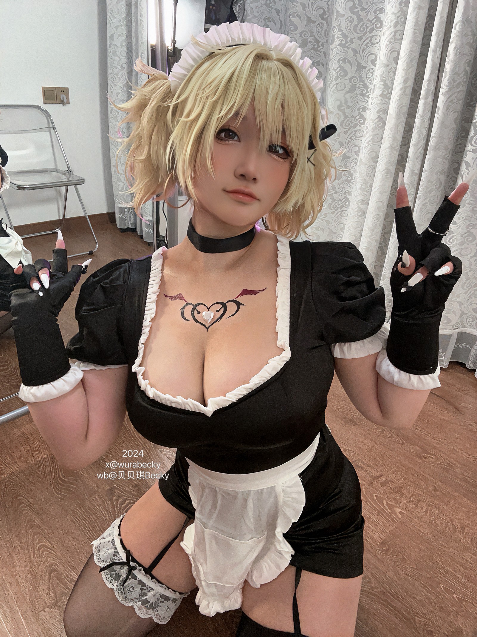 贝贝琪 Becky 烟烟 女仆 Cosplay 写真＋视频合集（69P｜1V｜339MB）插图2