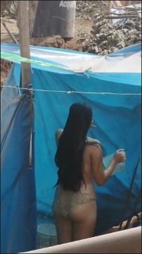 [Image: Voyeur15065075537.jpg]
