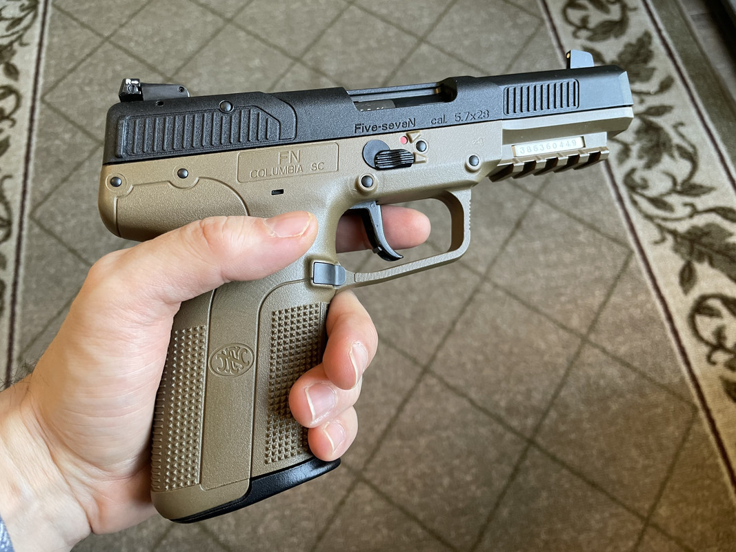 88530237-CC11-4A05-91F7-BA7ACA1782DB